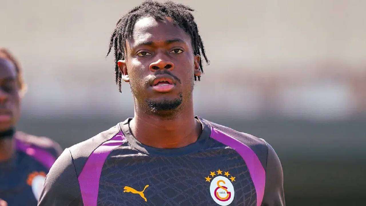 Florya'da ortalık karıştı: Galatasaray'da Okan Buruk 1 ismin biletini kesti, Dursun Özbek bile istemiyor! 4